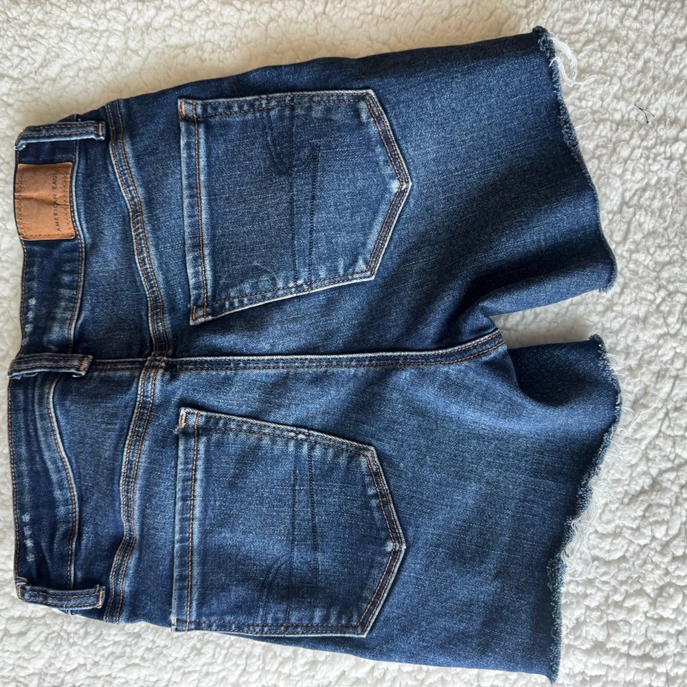 American Eagle Outfitters Distressed Dark Blue Jean Shorts - Picture 3 of 3